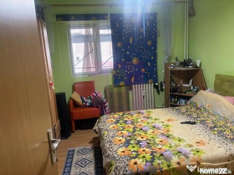 Apartament cu 3 camere decomandat în Morarilor