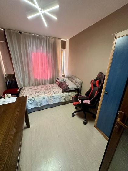 Apartament cu 3 camere decomandat în Viziru 3