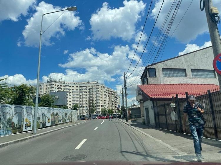 Aparatorii Patriei - Metrou - Metalurgiei Parc - 6