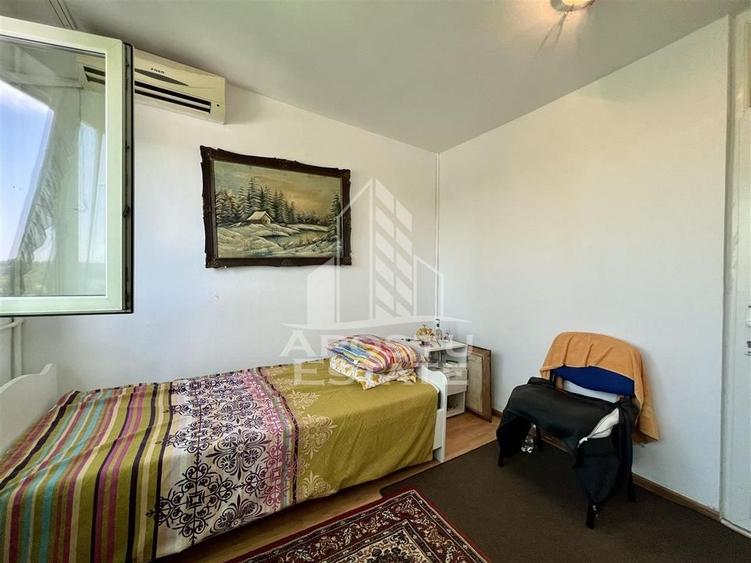 Garsoniera mobilata si utilata zona UMT - 4