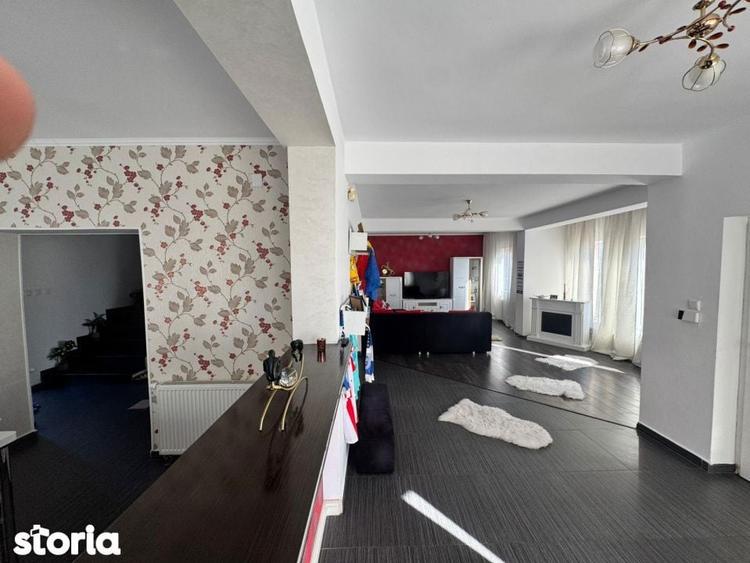 0% Comision: Proprietate deosebita, 2 vile si terasa generoasa pentru - 7