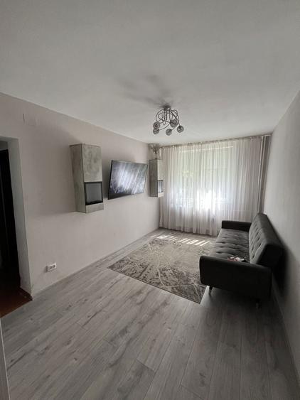 Vand apartament zona Velenta - 1