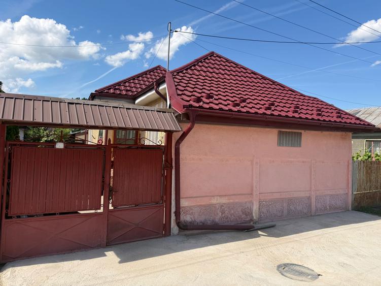 Casa modesta de vanzare - 2