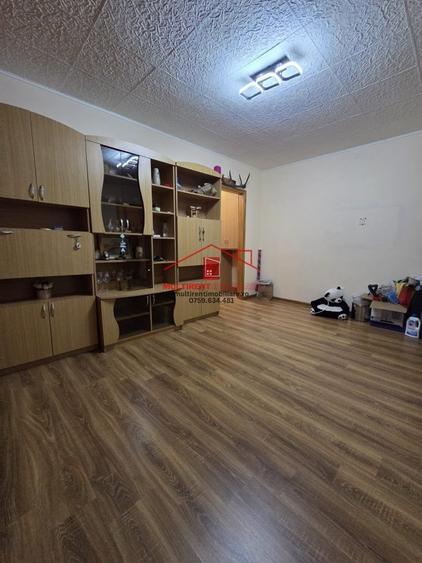 Apartament 3 camere - str.Isaccei - centrala pe Gaz! - 4