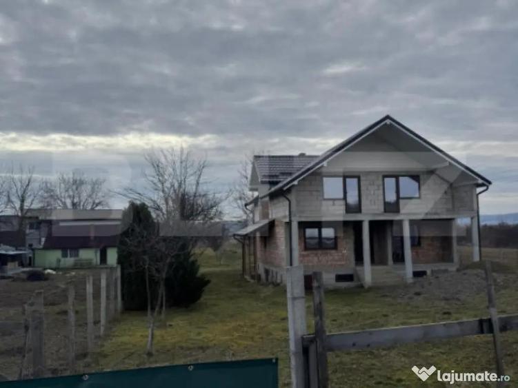 Casa la ro?u Mana?turel ,teren generos,priveli?te pano - 17