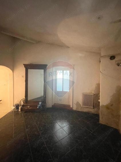 Casa cu 3 camere de vanzare in zona centrala comison 0% - 20