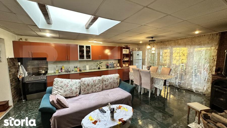 Casa spatioasa, complet mobilata, cu piscina si panouri fotovoltaice i - 2