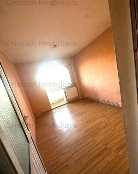 72 mp DECOMANDAT 3 cam 2 bai 2 balcoane Radu Negru - 7