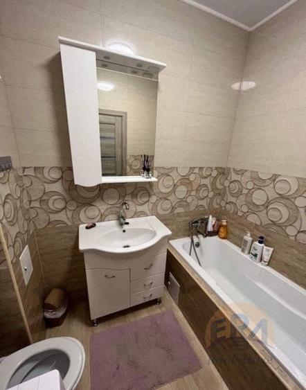 3 camere | Prima Universitatii | bloc nou | etaj 2 - 8