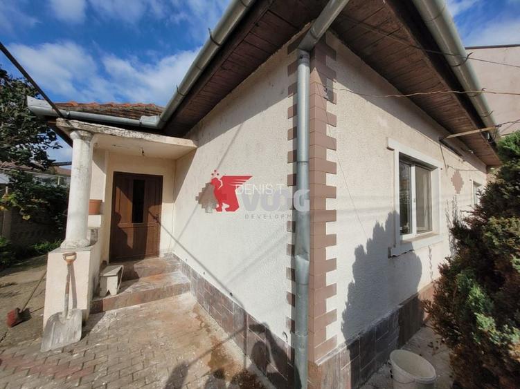 Casa? i?n zona Ronat 874mp teren!