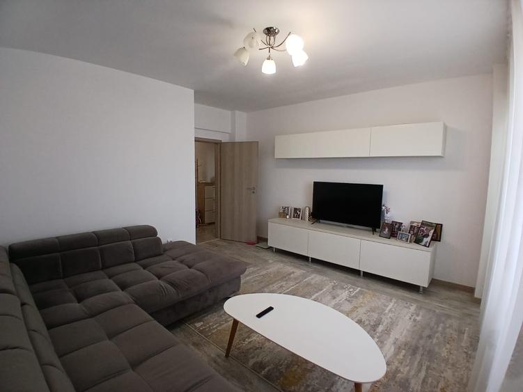 Vand apartament cu 3 camere in complex Adm Bragadiru - 2