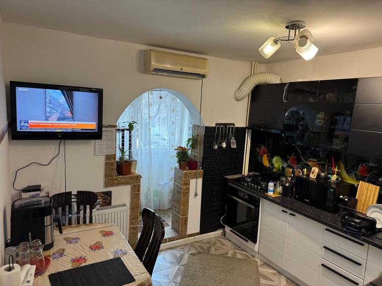 APARTAMENT 2 CAMERE-RAHOVA-PIATA-BLOC 1986-REABILITAT - 3