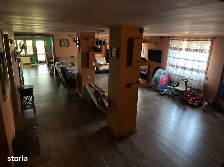 Casa de vanzare, central in apropierea de ?colii, locuri de joaca s.a. - 3