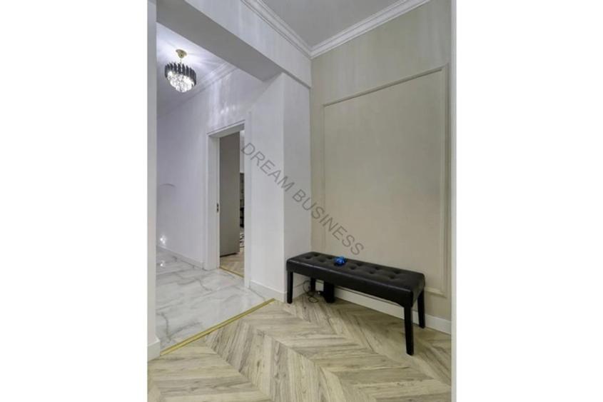Apartament cu 4 camere Bucurestii Noi -Parc Bazilescu | Curte privată 60 mpPrice - 10