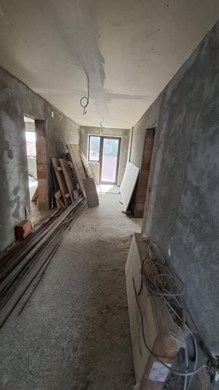 Stradal DN7, vila semifinisata, deschidere pe ambele capete - 25