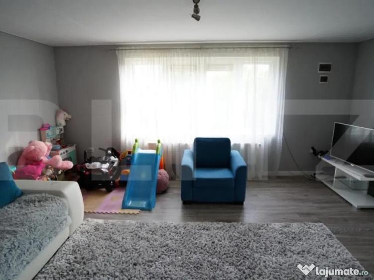 Casa de vanzare cu piscina - 13