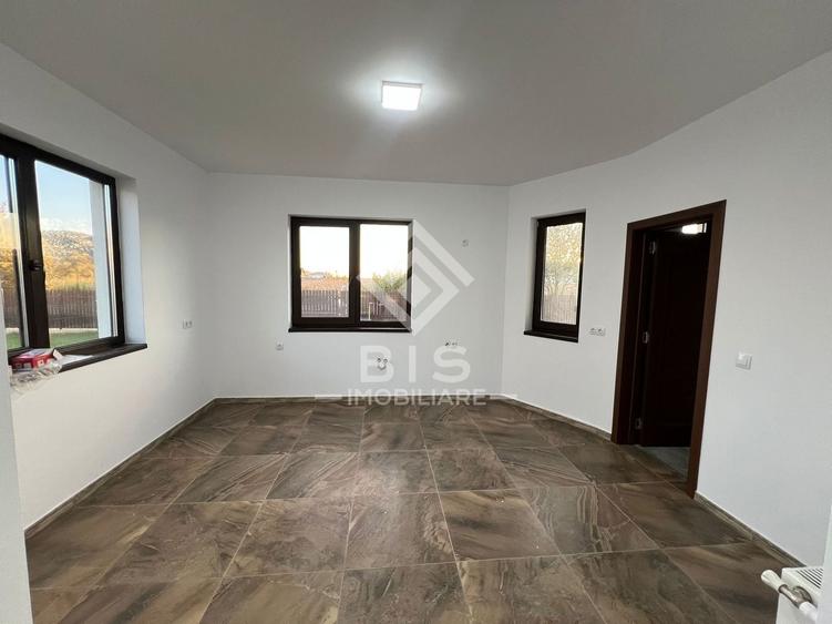 Case moderne de vânzare – 143 mp utili, teren 7 ari | Zona Unirea - 17