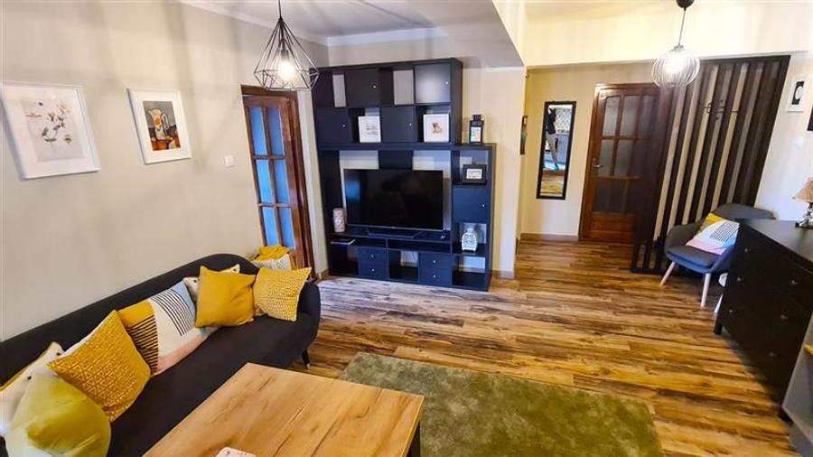 Apartament renovat 3 camere 62mp,Piata Cipariu - 12