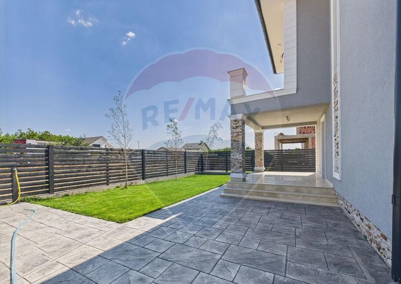 Vila cu 4 camere de vanzare- Darza -Crevedia - 9