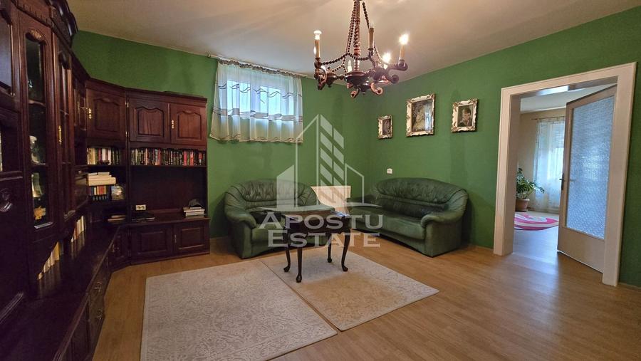 Casa individuala de vanzare, 5 camere, 3 bai, teren 1700 mp, Giarmata - 5