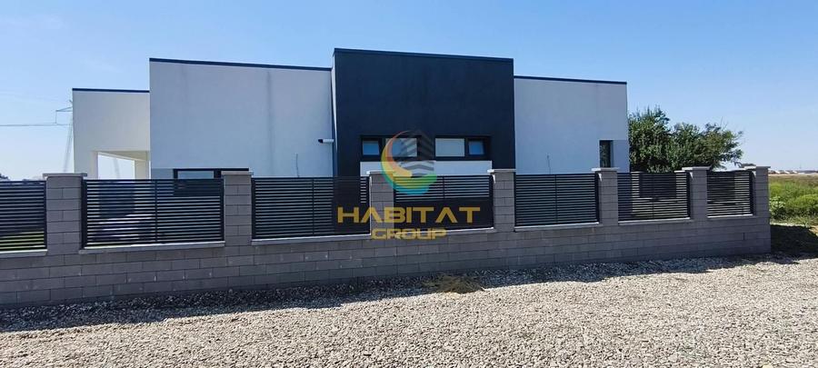 Casă individuală cu 4 camere cu Canalizare în Berceni