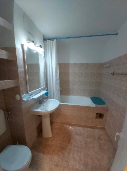 UNIRII CENTRAL, 4 camere-decomandat- Bloc MONOLIT - PROPRIETAR - 8