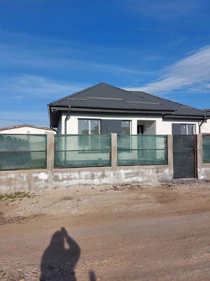 Zona Mamina,casa individuala la 2 minute de STV.Finalizata !!! - 2