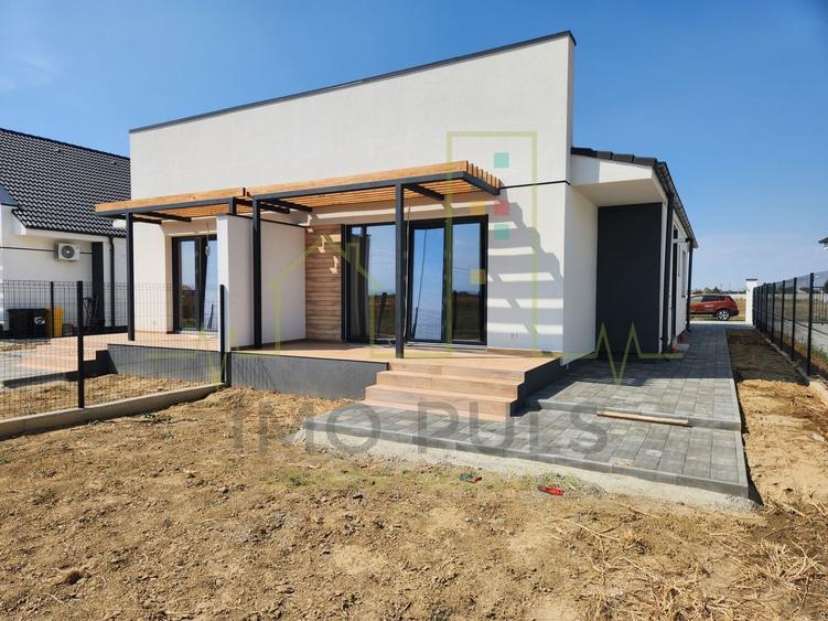 Duplex pe parter. 2 Bai. 2 Dressing-uri. Terasa acoperita. - 4