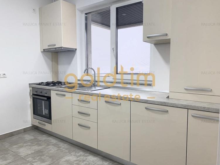 SPATIU GENEROS/PARCARE/PRIVELISTE - 6