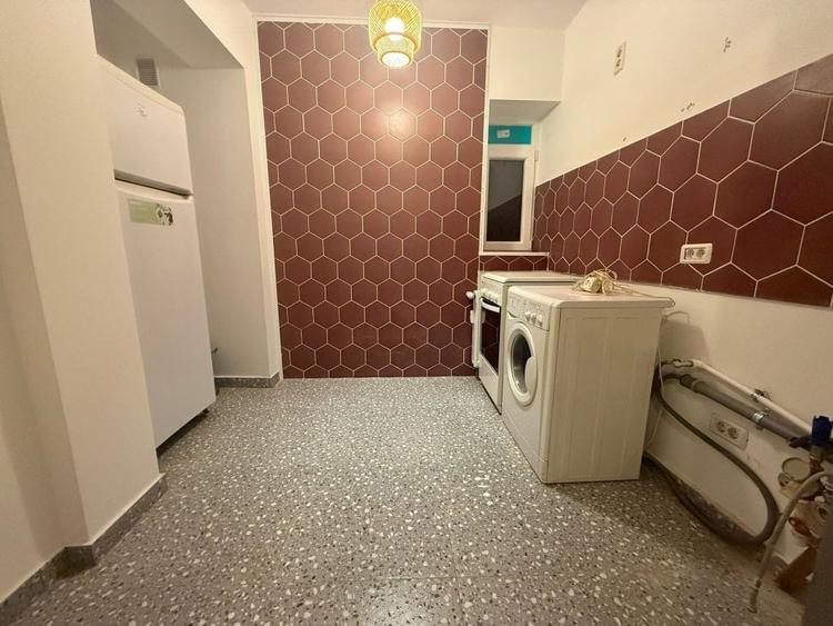 Apartament recent renovat, 2 camere, balcon mare, Piata Natiunile Unite - 7