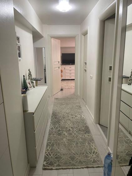 Vand apartament 3 camere ,decomndat,renovat - 1