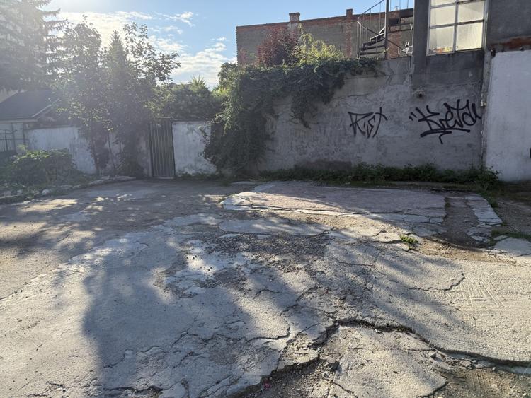 Apartament 2 Cam 35mp Zona Centrala Vizavi de Facultatea FSPAC Str.Aurel Suciu - 16