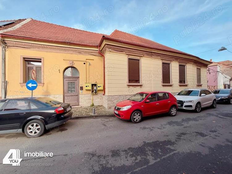 Casa S+P+M zona Ultracentrala la curte cu 2 vecini, recent renovata - 1