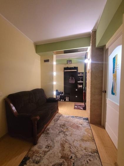 Primo, doua camere decomandat etaj 1 - 9