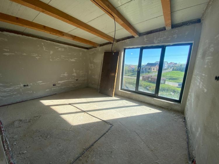 INVESTITIE! Casa 235 mp utili - 5 camere - garaj , Jucu de sus! - 14