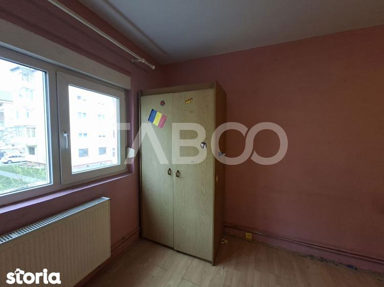 Strand etaj 1 Apartament decomandat 50 mpu balcon pivnita - 13