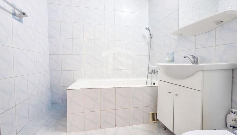 Apartament cu 2 camere decomandat în Uverturii