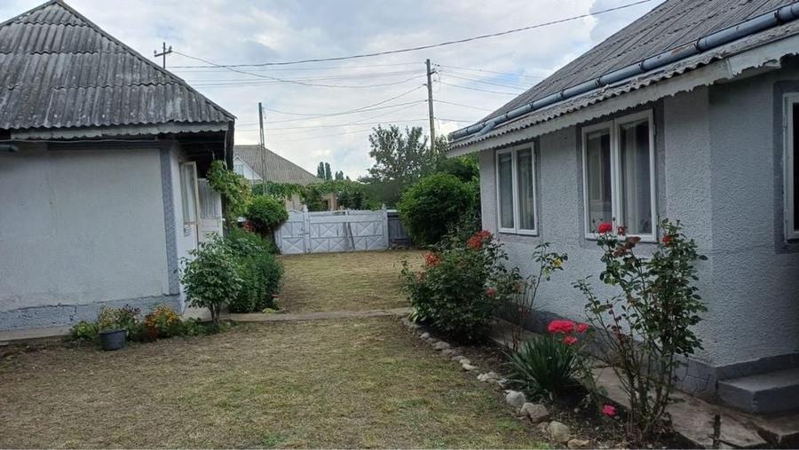 Casă cu 4 camere în Țibucani