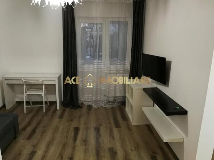 Apartament cu 2 camere semidecomandat, mobilat în Berceni
