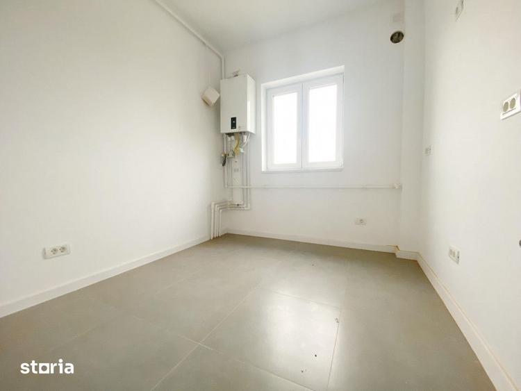 Apartament cu 3 camere semidecomandat în Mehala