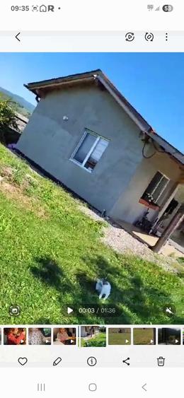 Casă cu 2 camere cu Teren 2800 Mp în Central