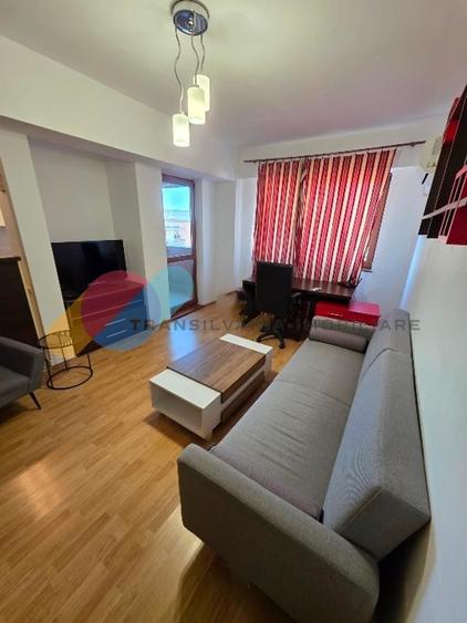 Apartament cu 2 camere semidecomandat, mobilat în Mărăști