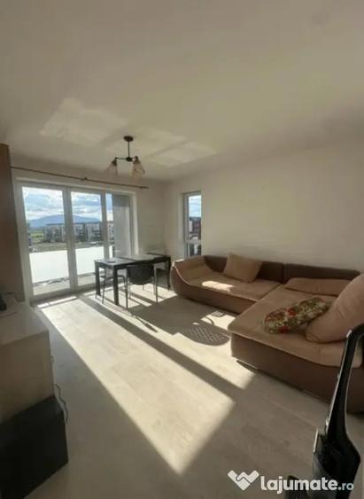 Apartament cu 3 camere decomandat în Avantgarden