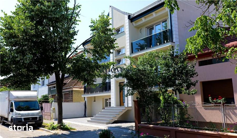 Apartament cu 3 camere decomandat în Titulescu