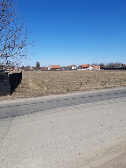 Teren Construcții intravilan de 2325 mp, în Lunca Calnicului