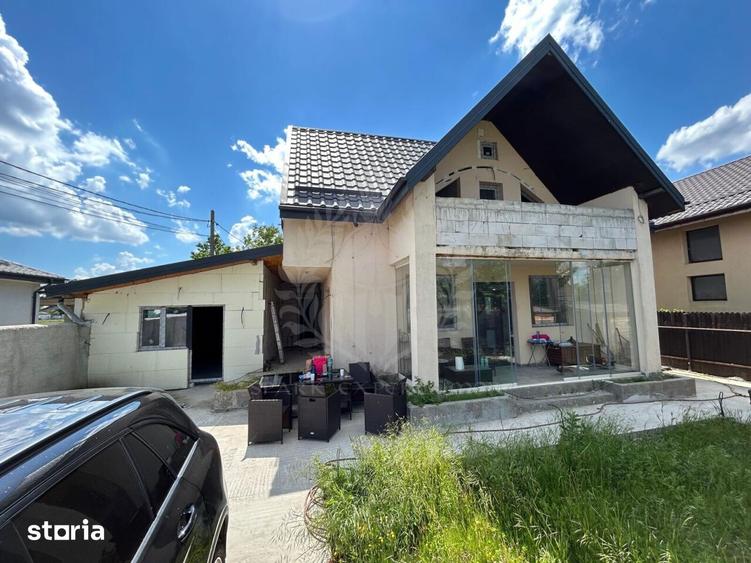 Casă cu 6 camere cu Teren 467 Mp în Crevedia
