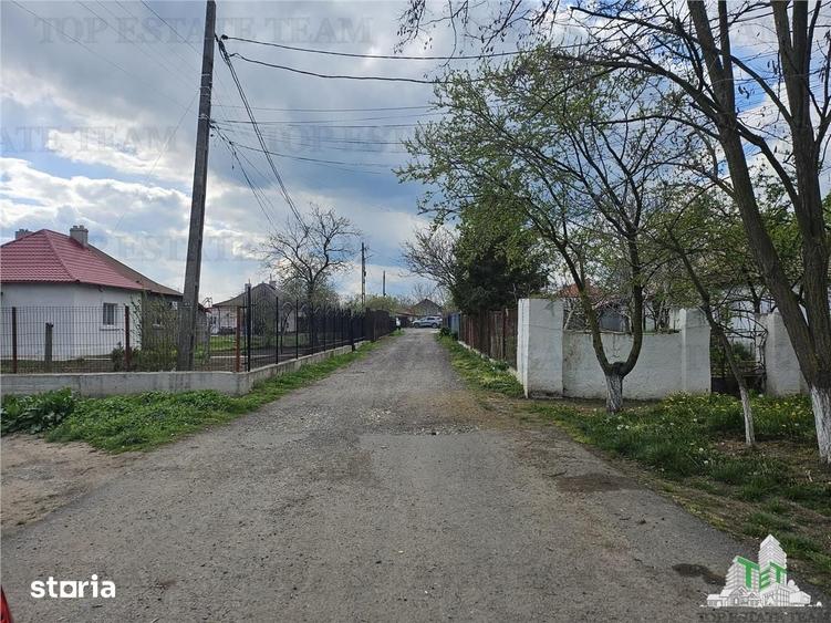 Teren de 3846 mp, în Topraisar