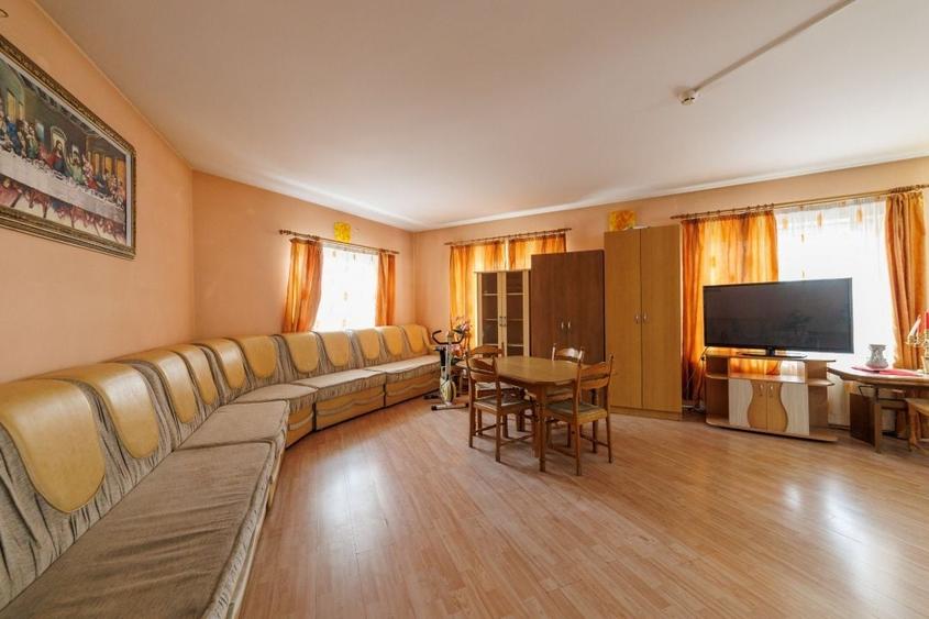 Casă individuală cu 9 camere cu Canalizare în Găvana 2