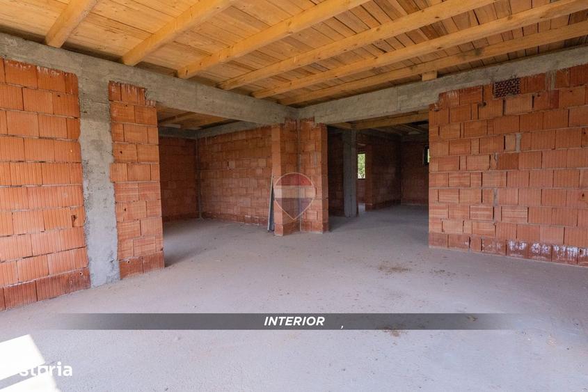 Casă cu 3 camere în Săbișa