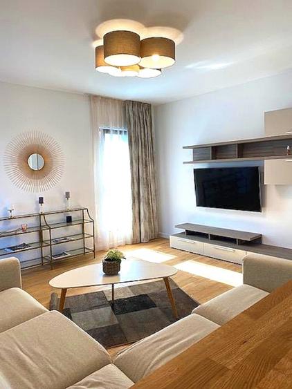 Apartament cu 3 camere decomandat, mobilat în Băneasa